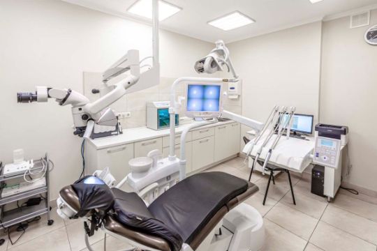 лечение зубов в Санидент