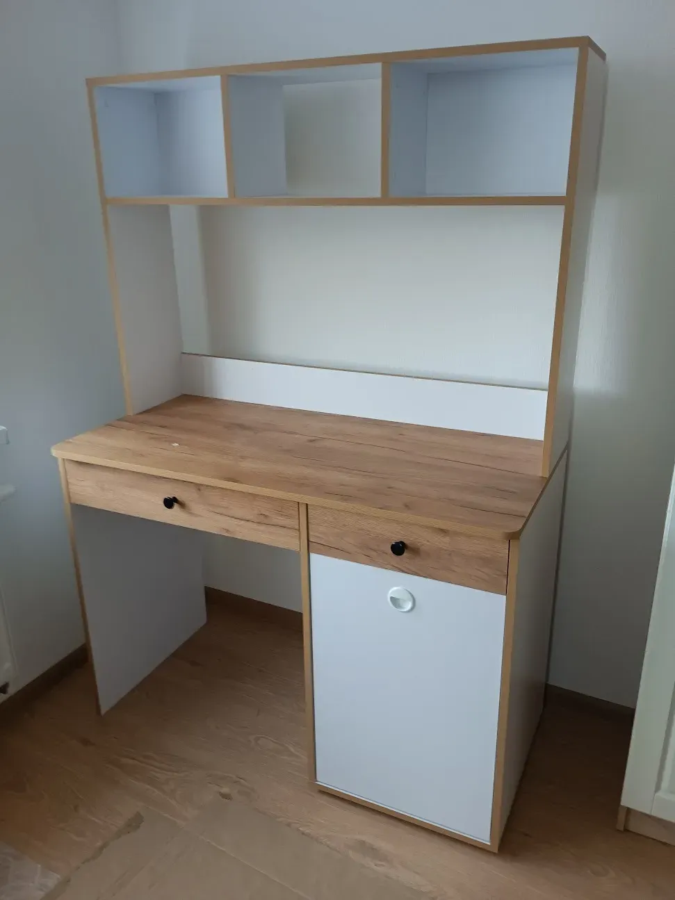 сборка стола для компьютера с полками