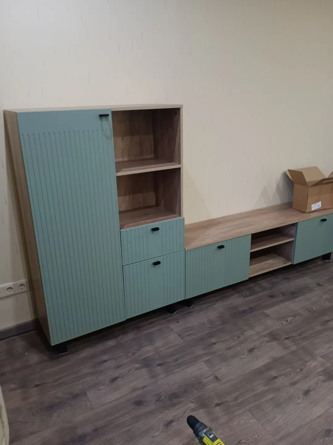 стоимость услуг сборщиков мебели