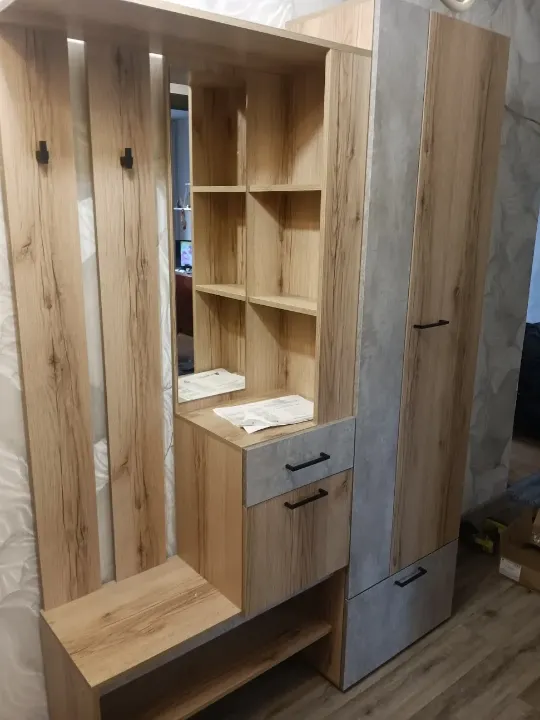 Сборка прихожей