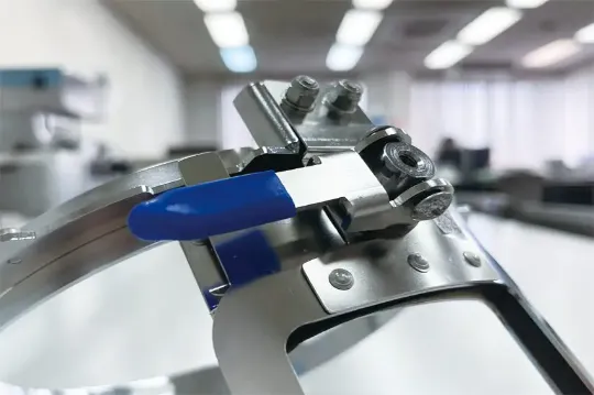 01. Clamp Lever Equipped