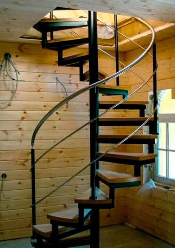 Лестницы из дуба
