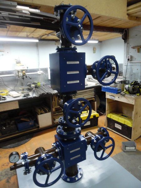 Макет нефтегазового оборудования