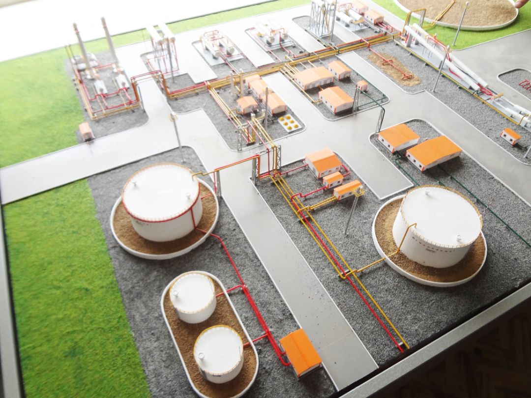 Макет подготовки нефти и газа