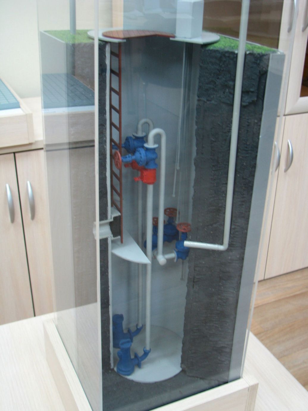 Макет нефтегазового оборудования