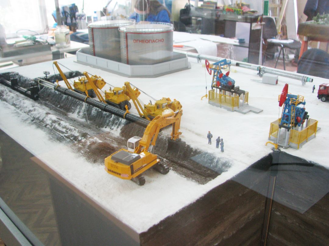 Макет нефтепровода