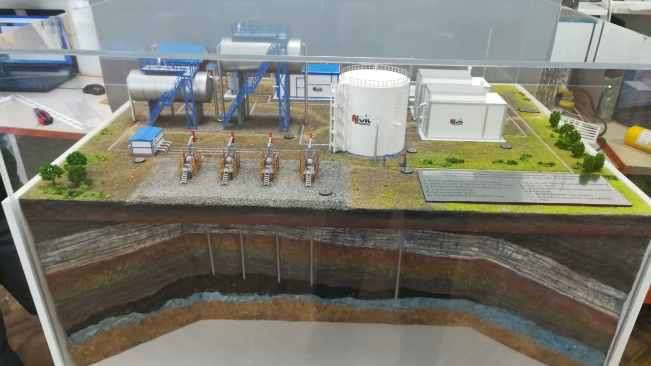 Макет добычи, подготовки нефти