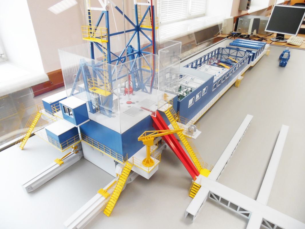 Макет нефтегазового оборудования