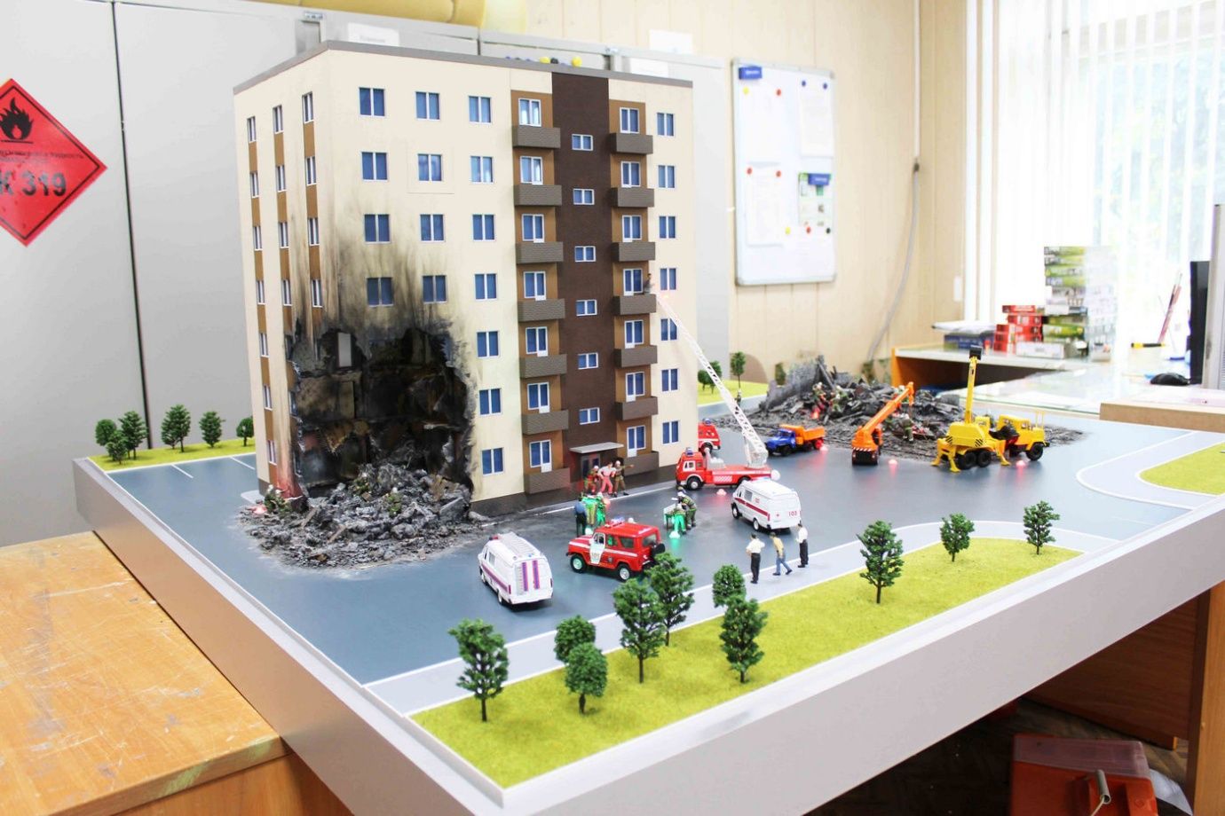 Макет нефтегазового оборудования