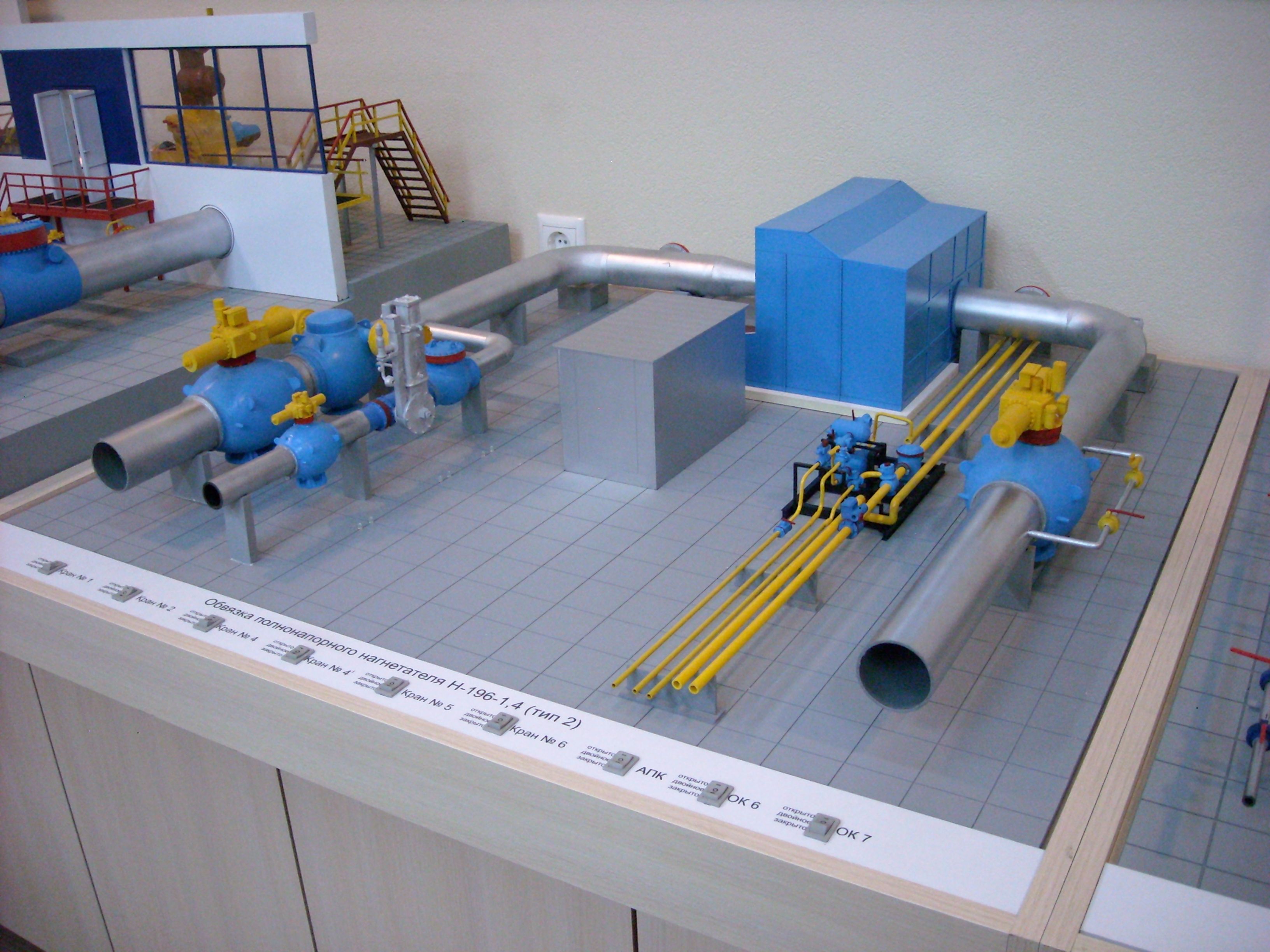 Макет обвязки нагнетателя