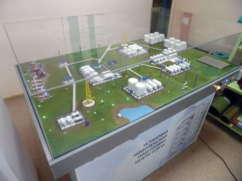 Макет подготовки нефти и газа