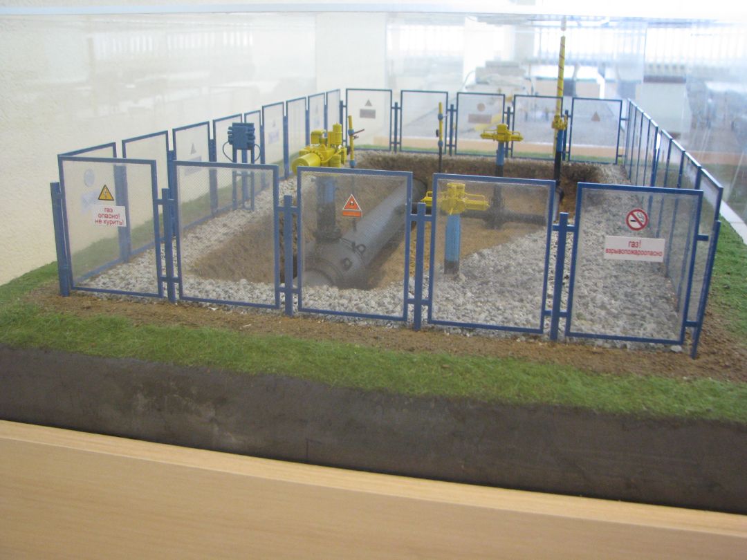 Макет крановой площадки газопровода