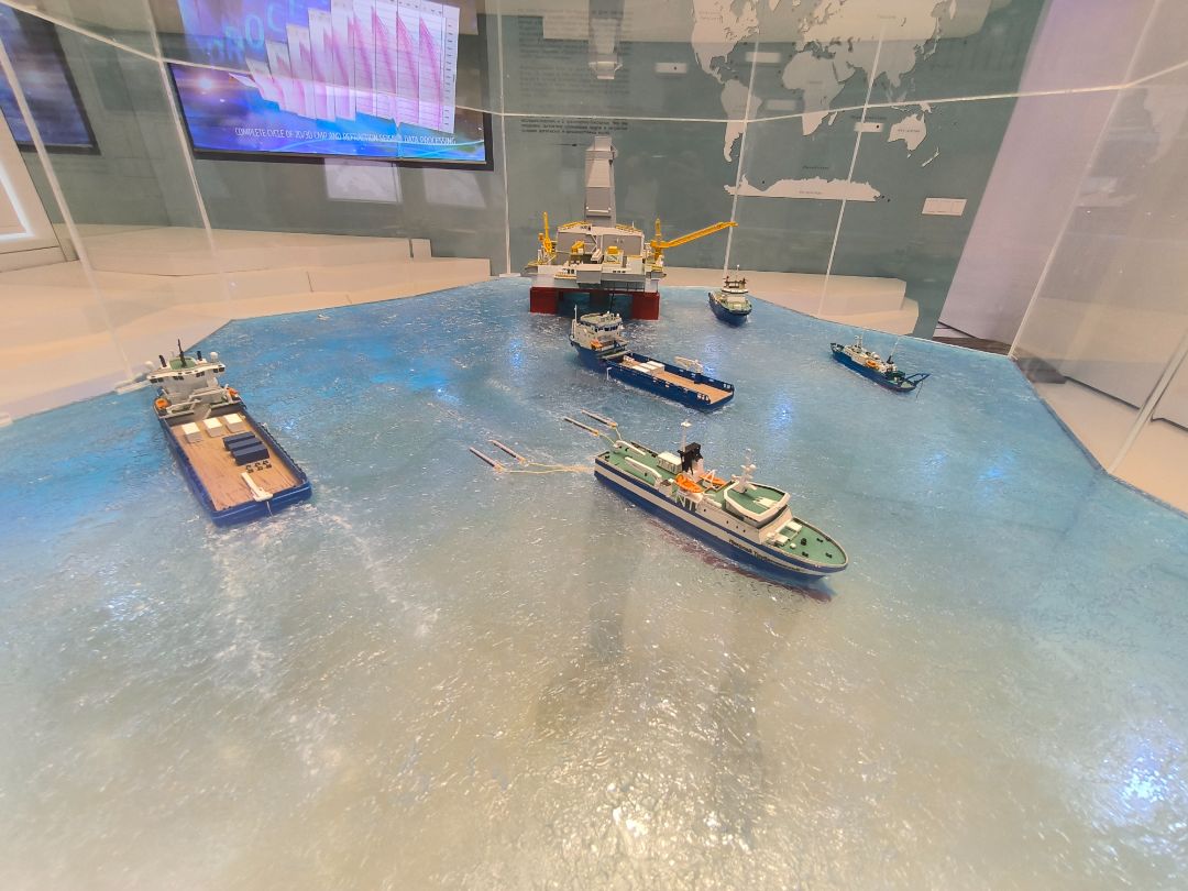 Макет подготовки нефти и газа