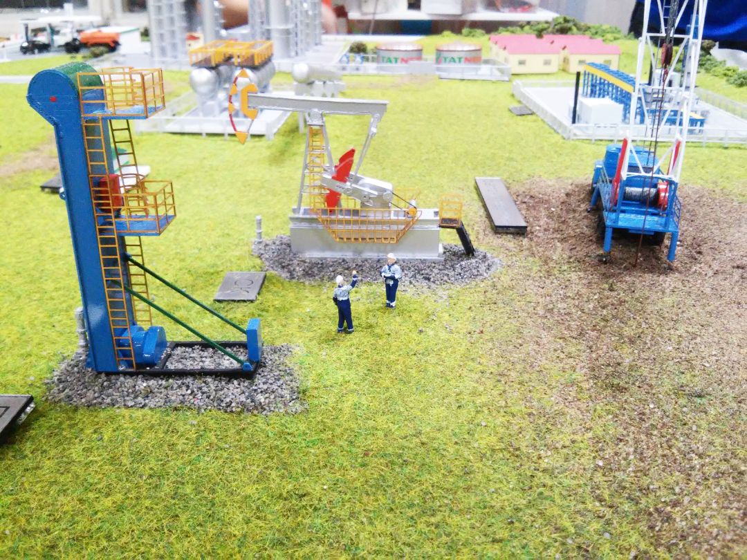 Макет подготовки нефти и газа