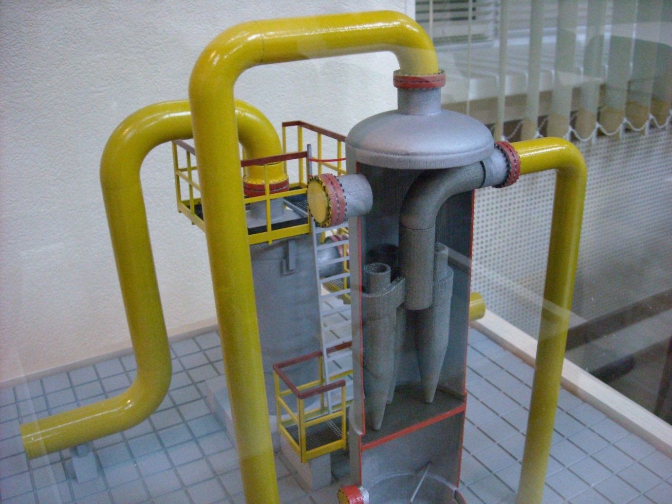 Макет нефтегазового оборудования