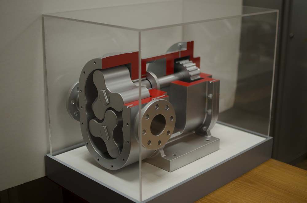 Макет нефтегазового оборудования