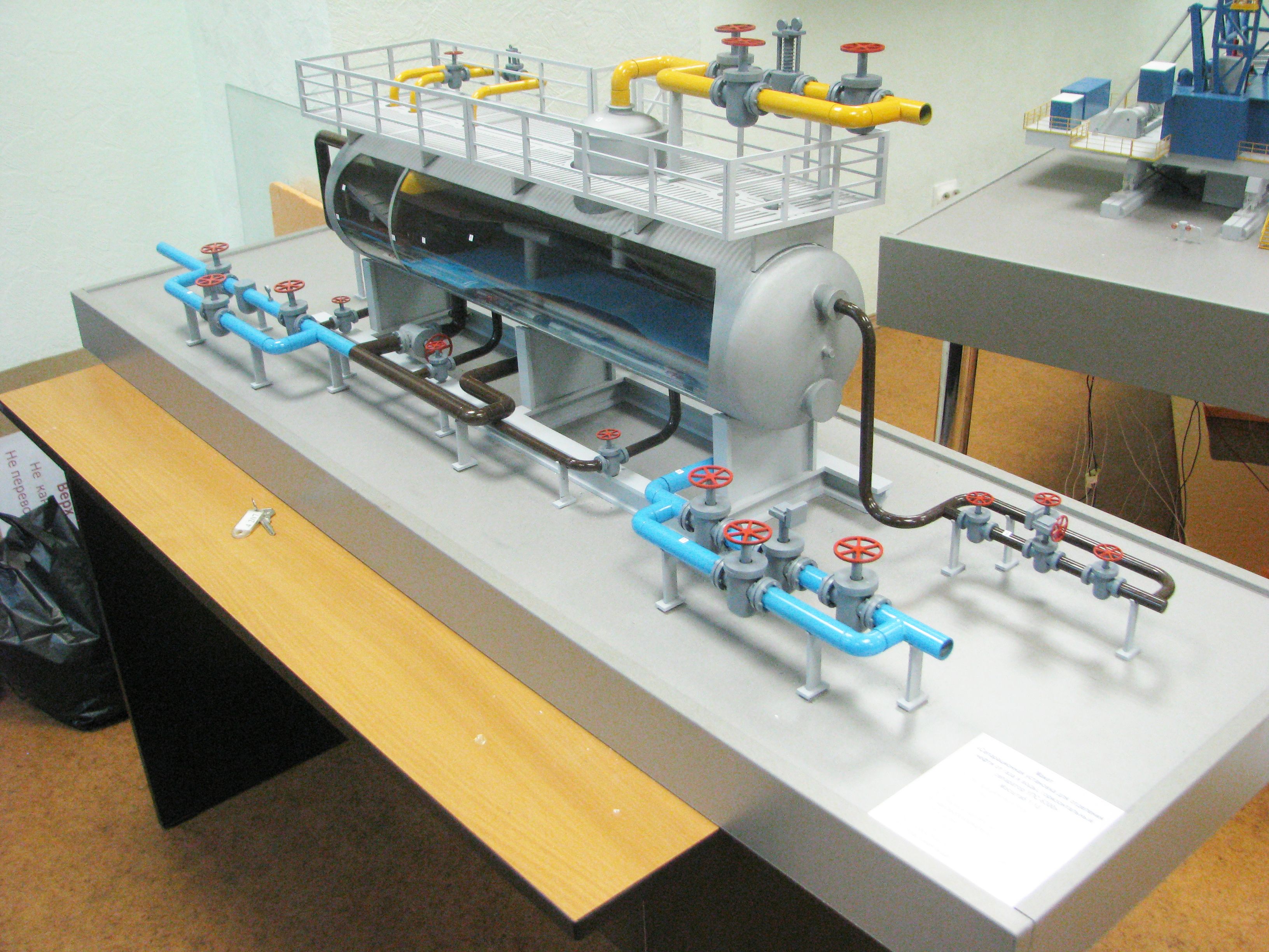 Макет нефтегазового оборудования