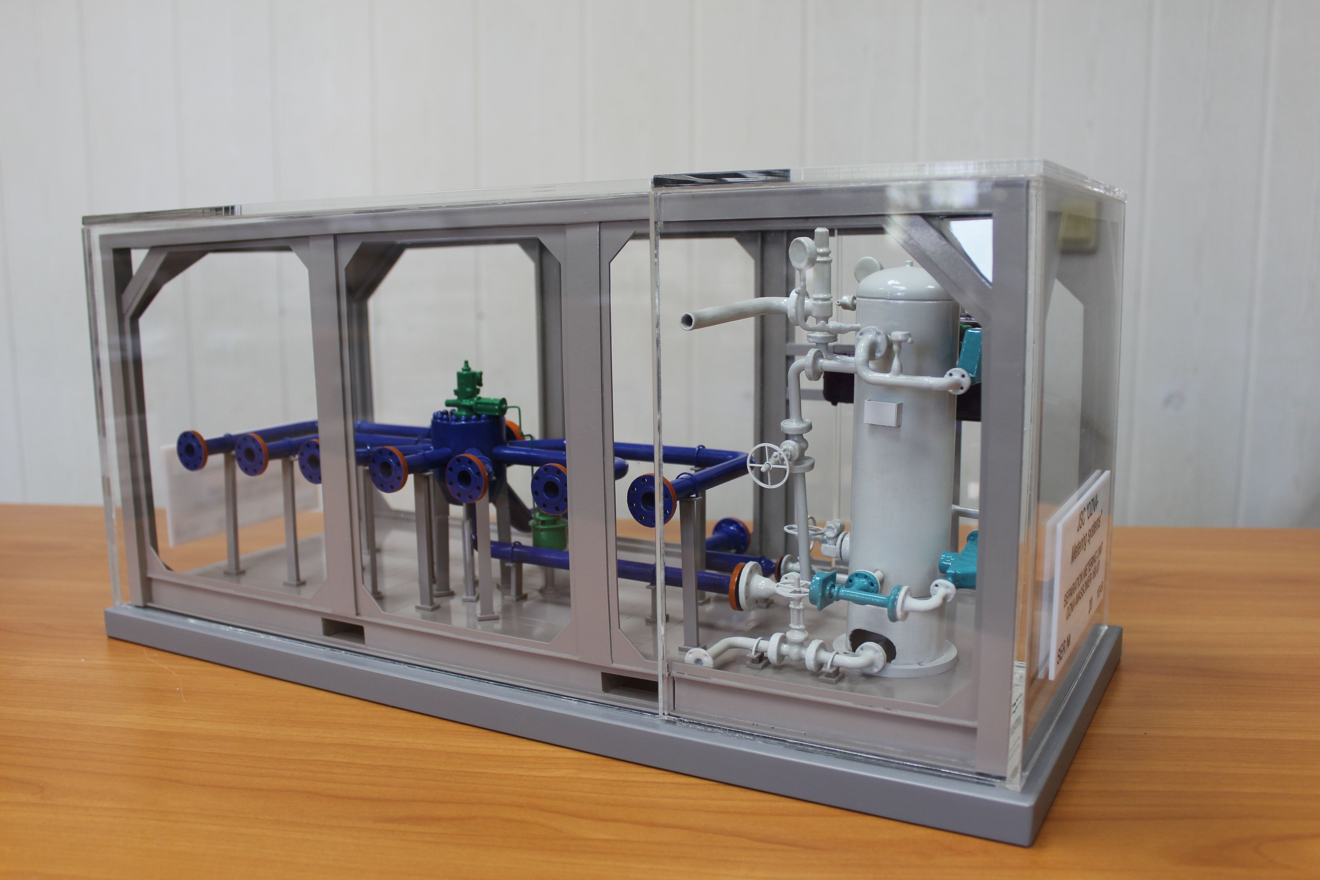 Макет нефтегазового оборудования