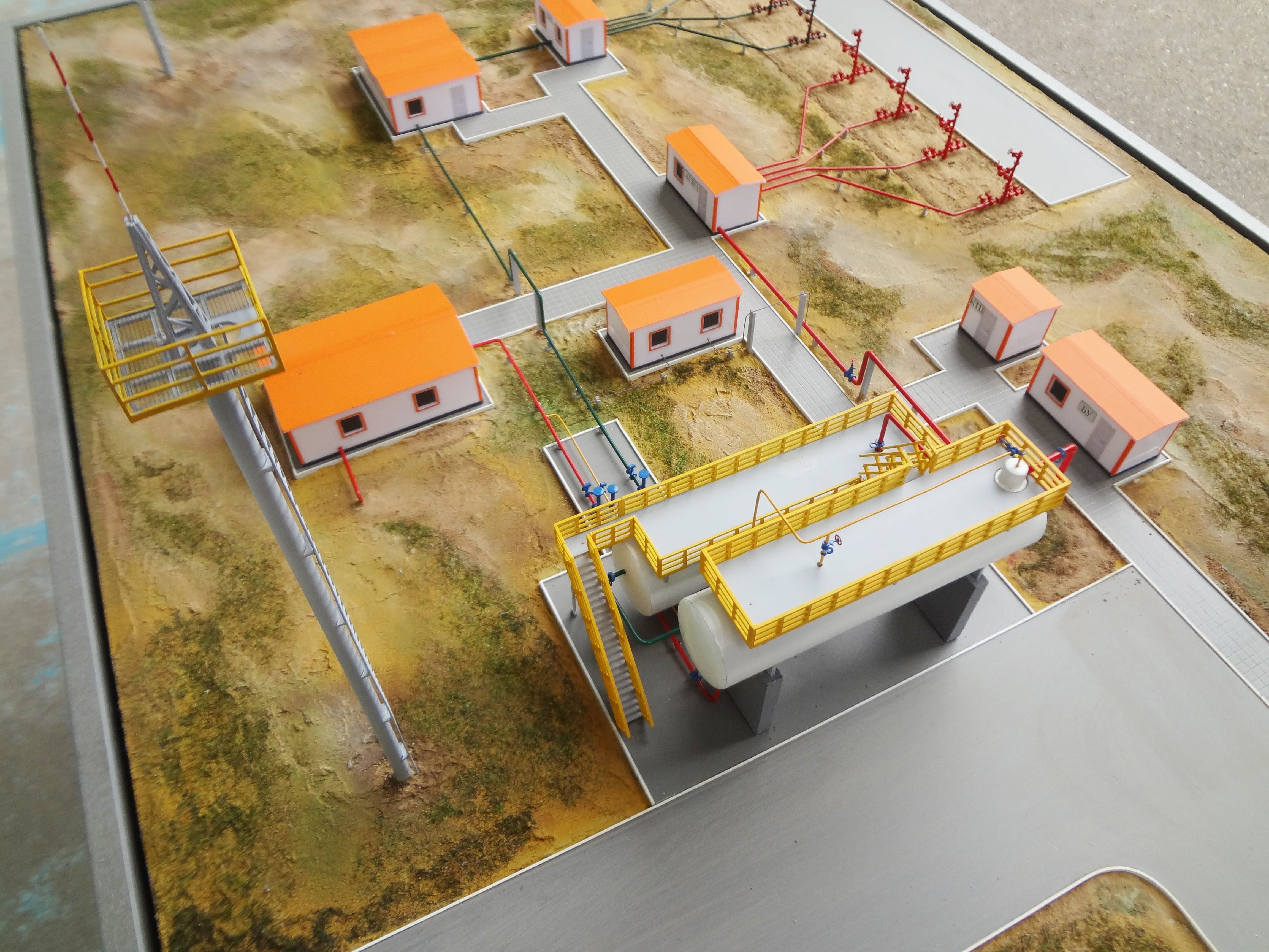 Макет нефтегазового оборудования