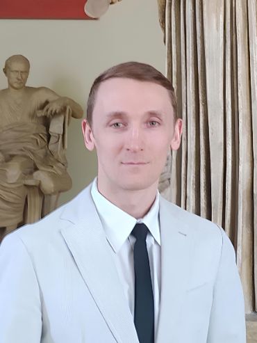 к. филос. н., заместитель декана факультета маркетинга и рекламы по научно-исследовательской работе