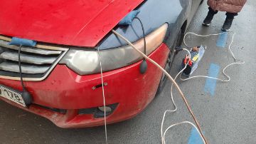 Вскрытие заблокированных дверей, капота или багажника автомобиля по Санкт-Петербургу и Ленинградской области