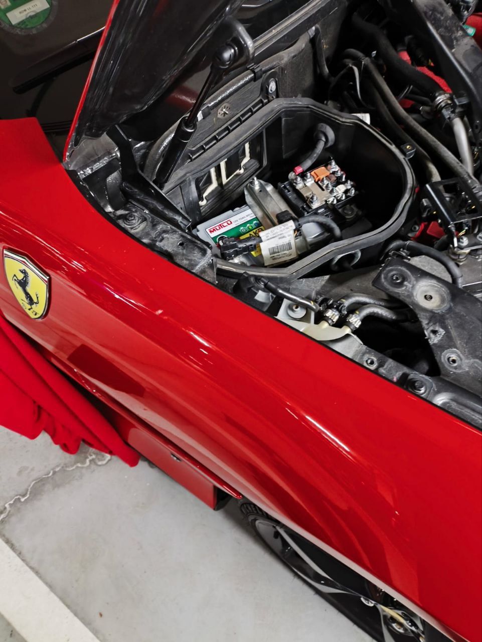 Установка аккумулятора на автомобиль Порше/Porche