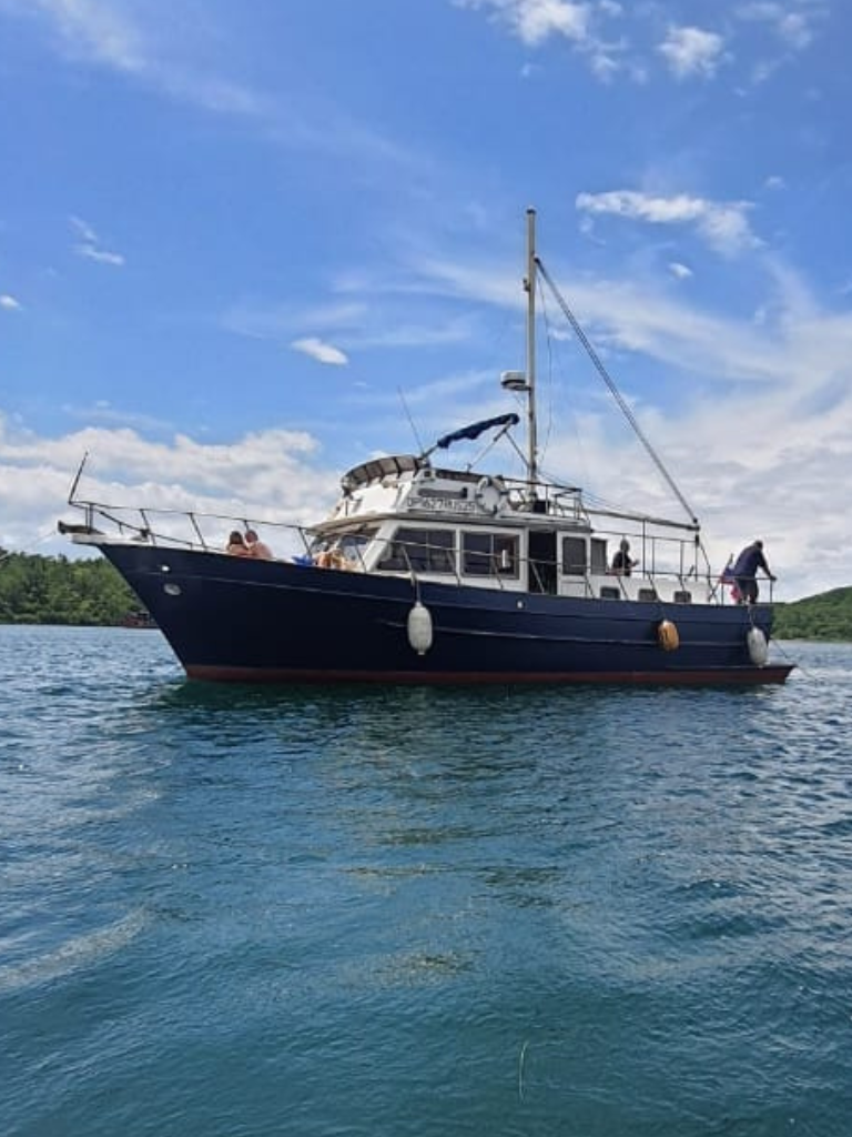 Аренда яхты во Владивостоке с капитаном