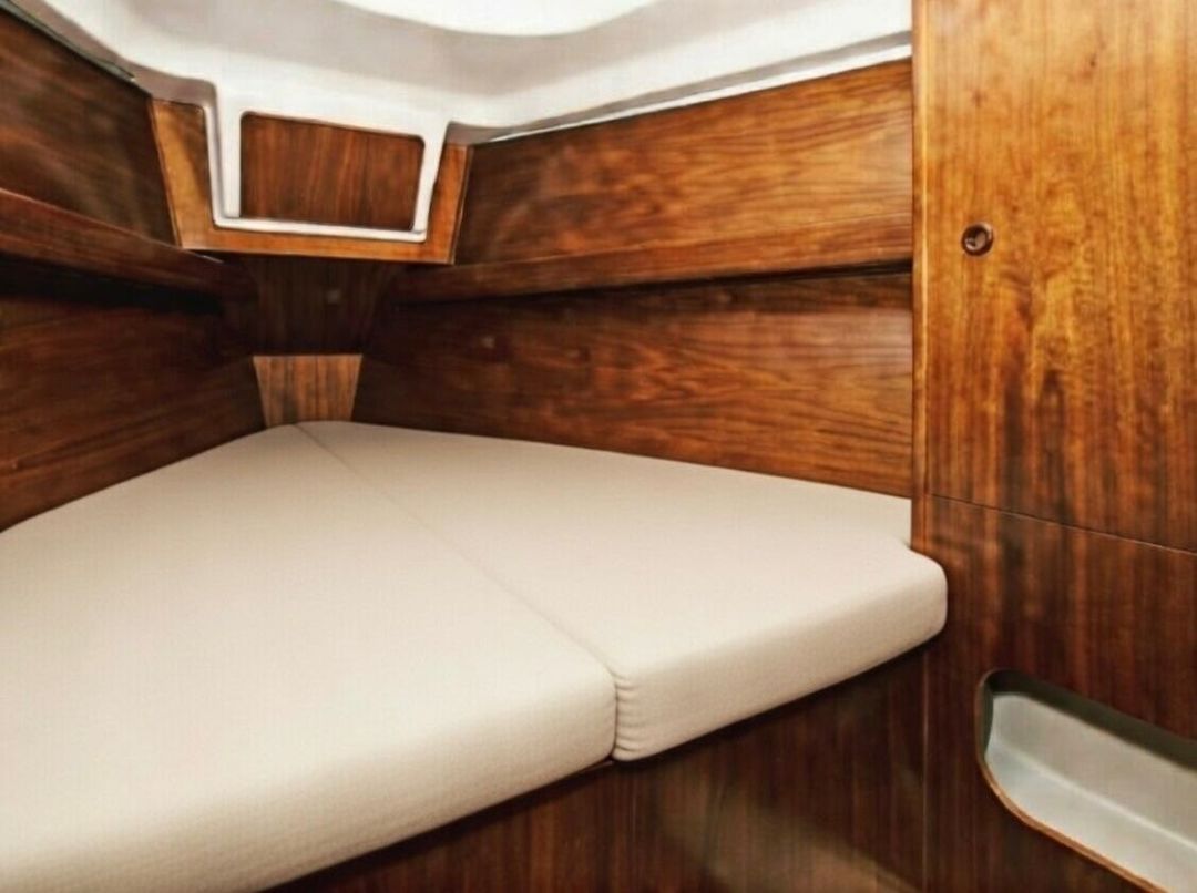 Аренда яхты в Турции каюта нос