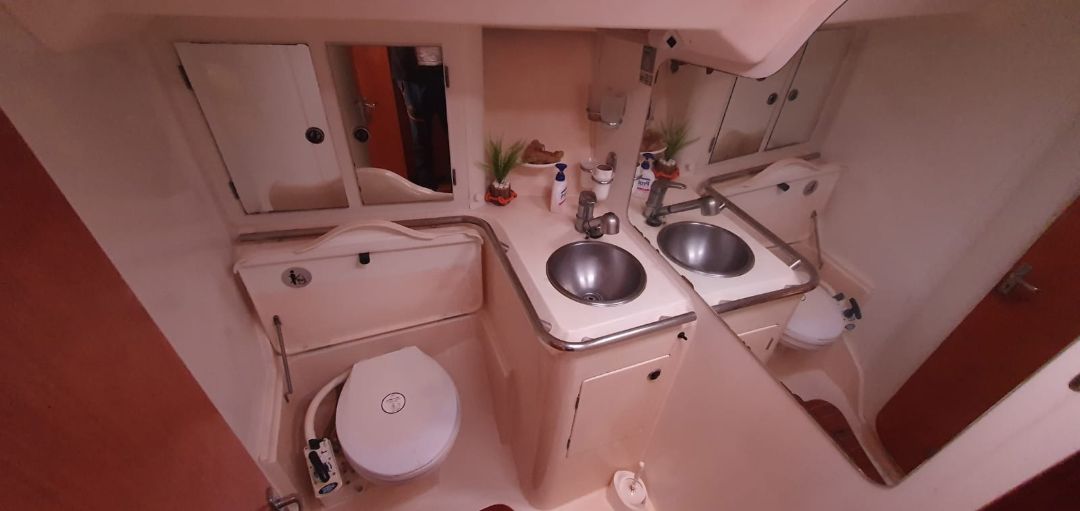 Обучение яхтингу в Турции туалет