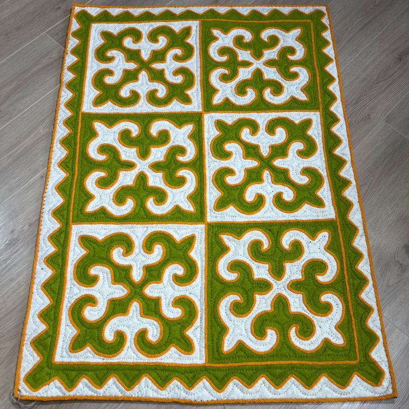 Сырмак в размере 0,85*1,2 м.