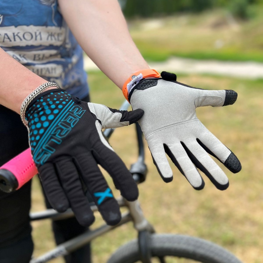 Велокросс тоже не обходится без перчаток