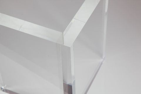 Бесшовная склейка оргстекла