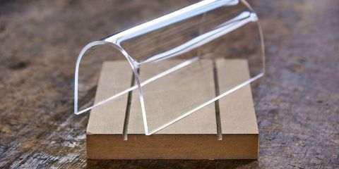 Формованные изделия из оргстекла на заказ