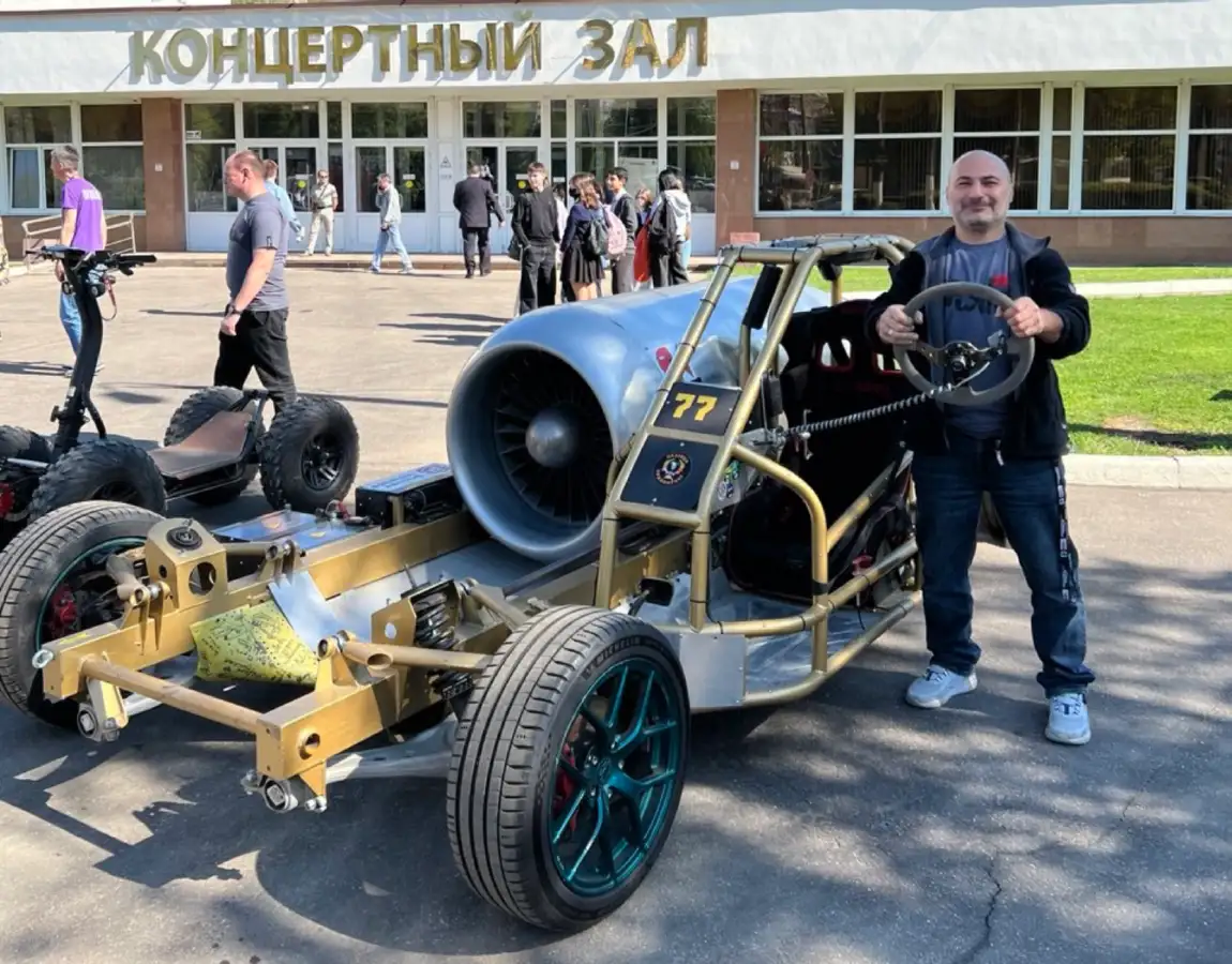 аэромобиль с турбиной и кастомной рамой