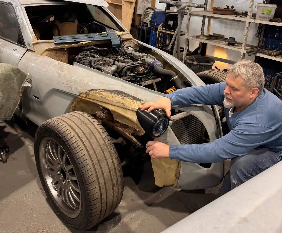 Разработка корпуса фары для спорткара — установка прототипа на кузов