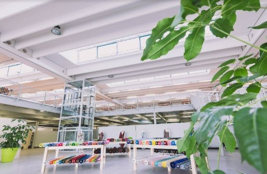 Стоковые ткани от производств