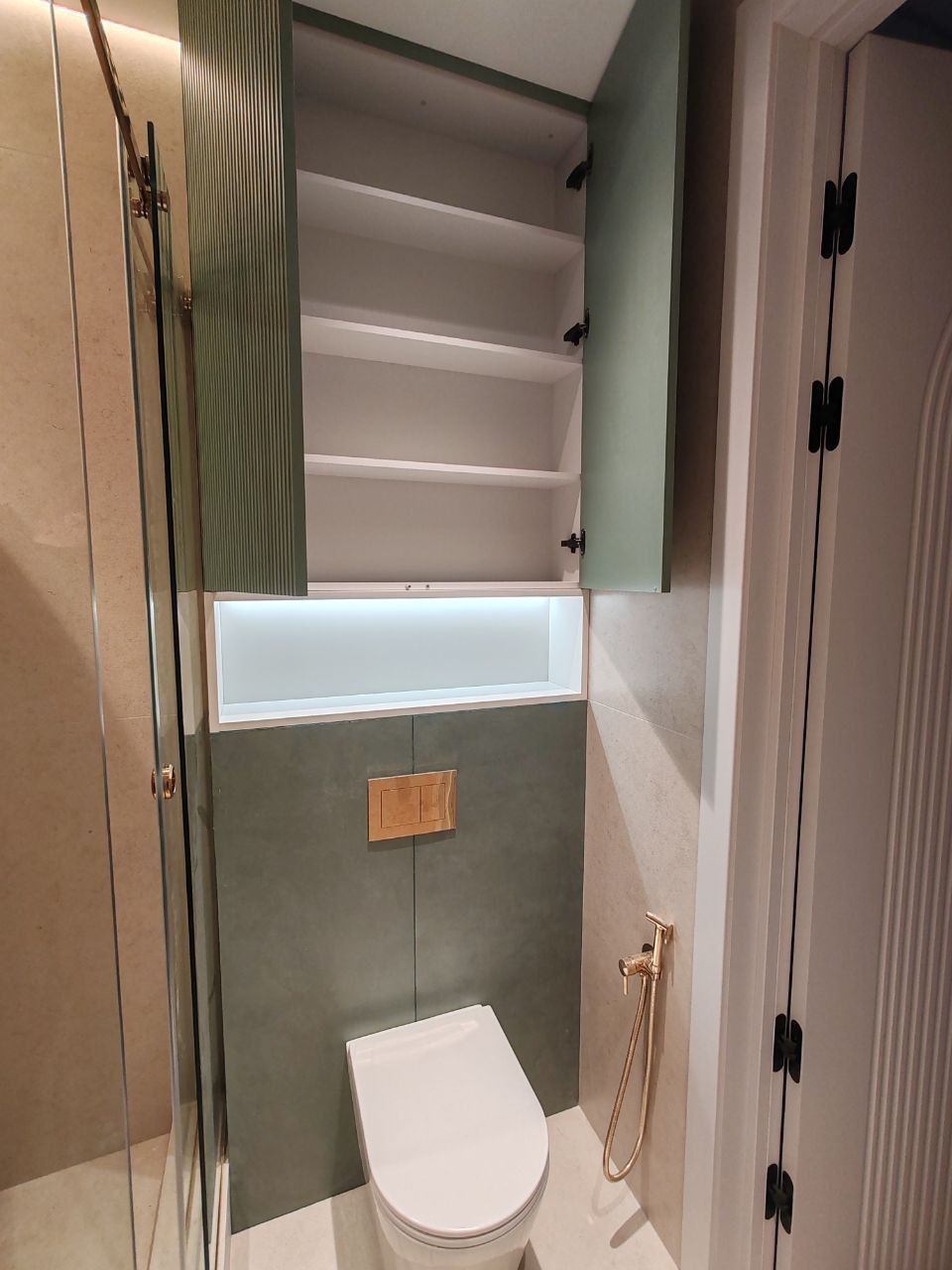 Мебель для ванной комнаты и туалета