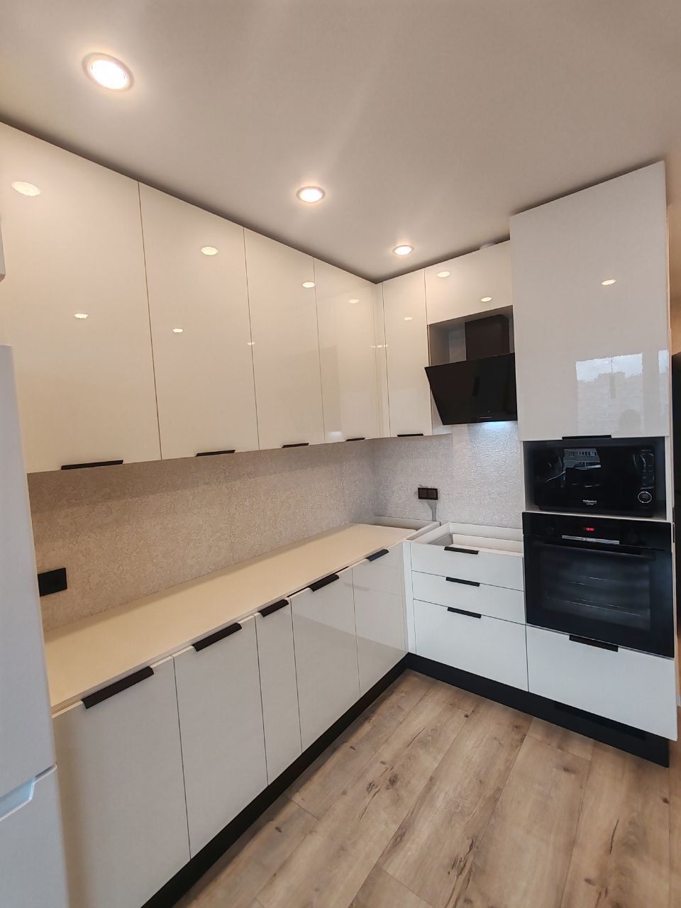 Белая кухня на заказ