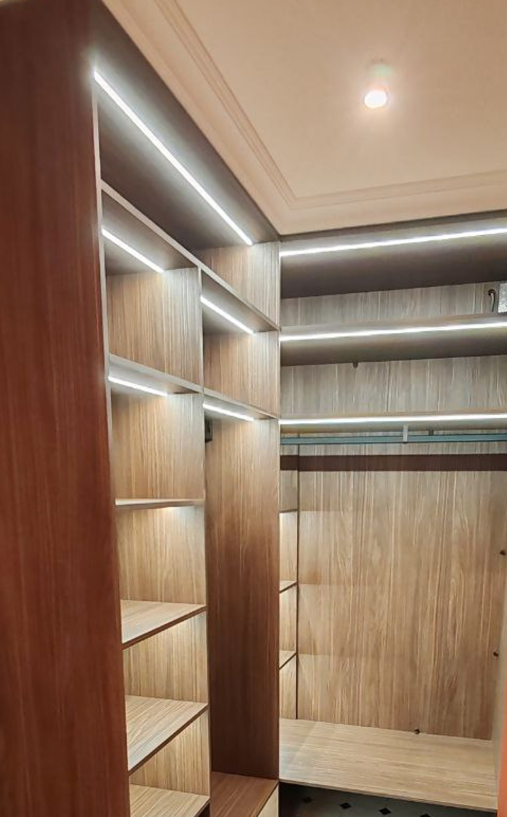 Шкафы на заказ в Королеве