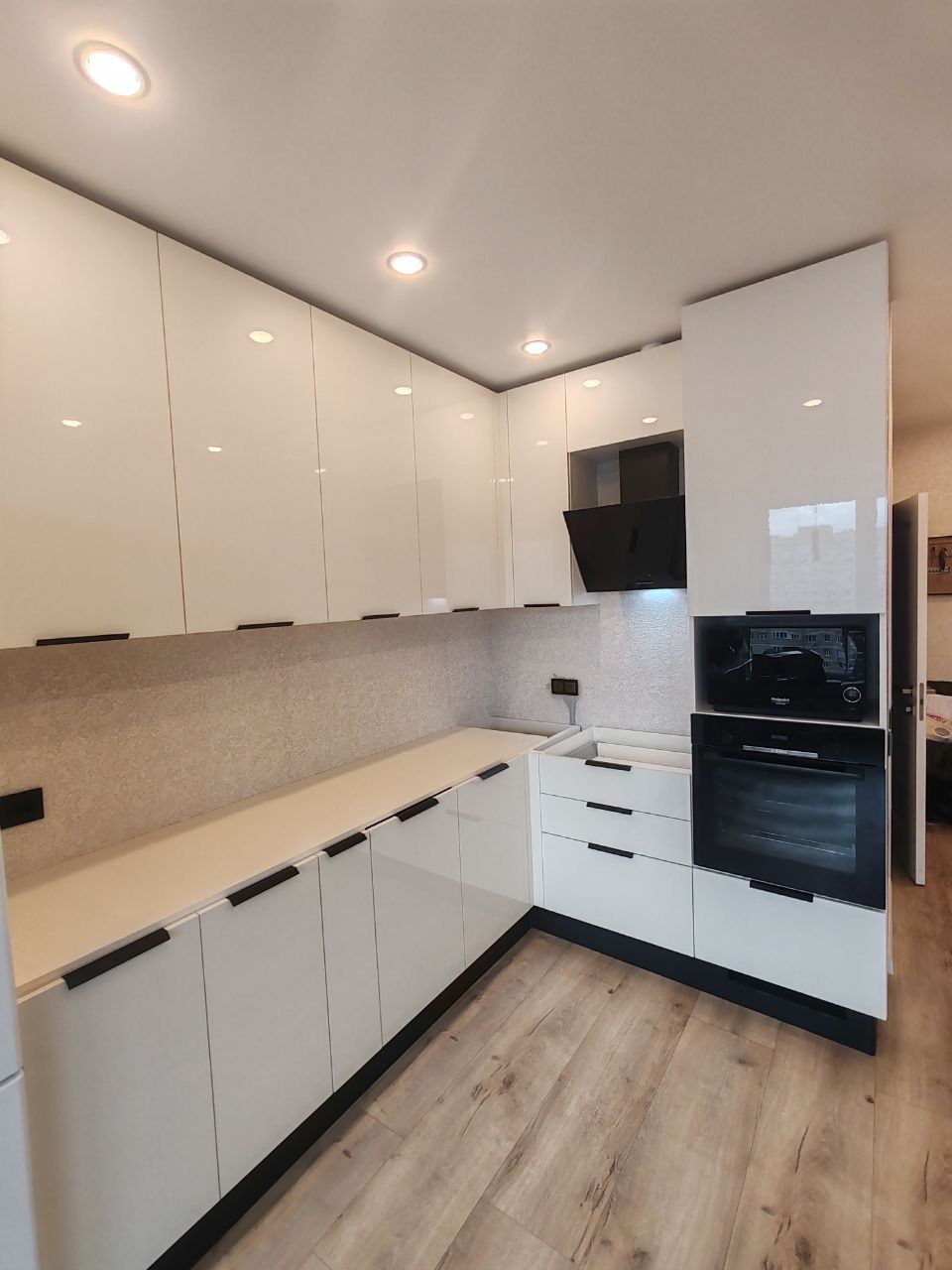 Белая кухня на заказ