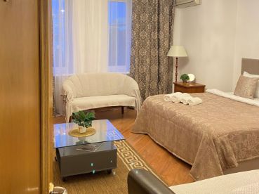 Снять посуточно 3-к. квартира, по адресу Москва, 1-й Новокузнецкий пер., 18