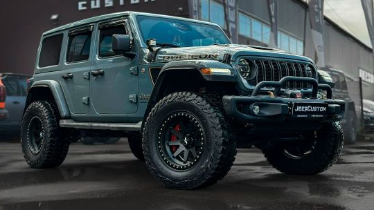 Jeep Wrangler JLU