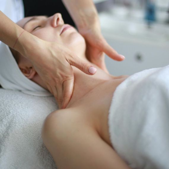 Косметолог беляево, косметолог москва, массаж лица, массаж лица и шеи