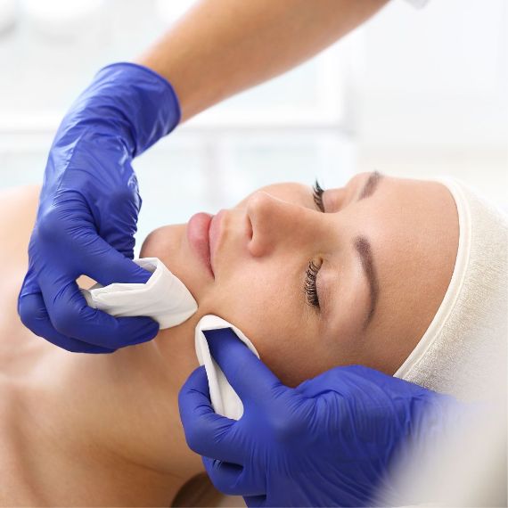 Чистка лица метро Беляево, косметолог метро Беляево