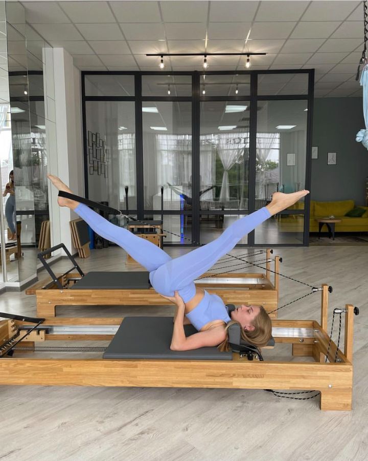 Упражнение на реформере