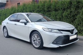 Toyota Camry 2.5 — внешний вид в аренду