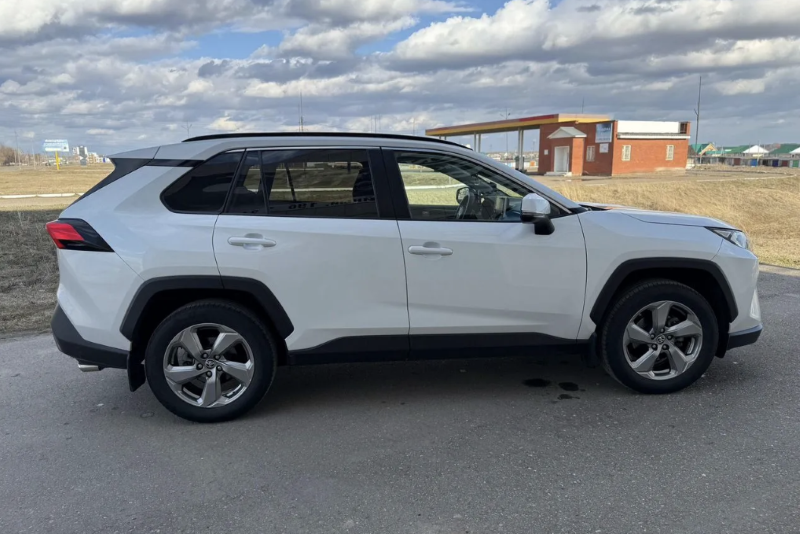 Toyota RAV4 на улицах Владикавказа