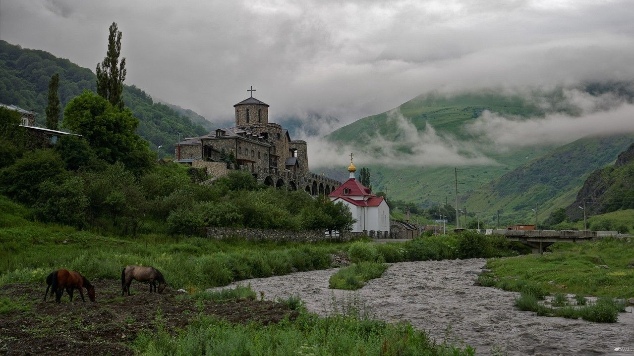 Аланский мужской монастырь в Фиагдоне