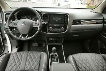 Салон Mitsubishi Outlander с кожей Nappa