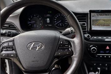 Салон Hyundai Solaris с АКПП